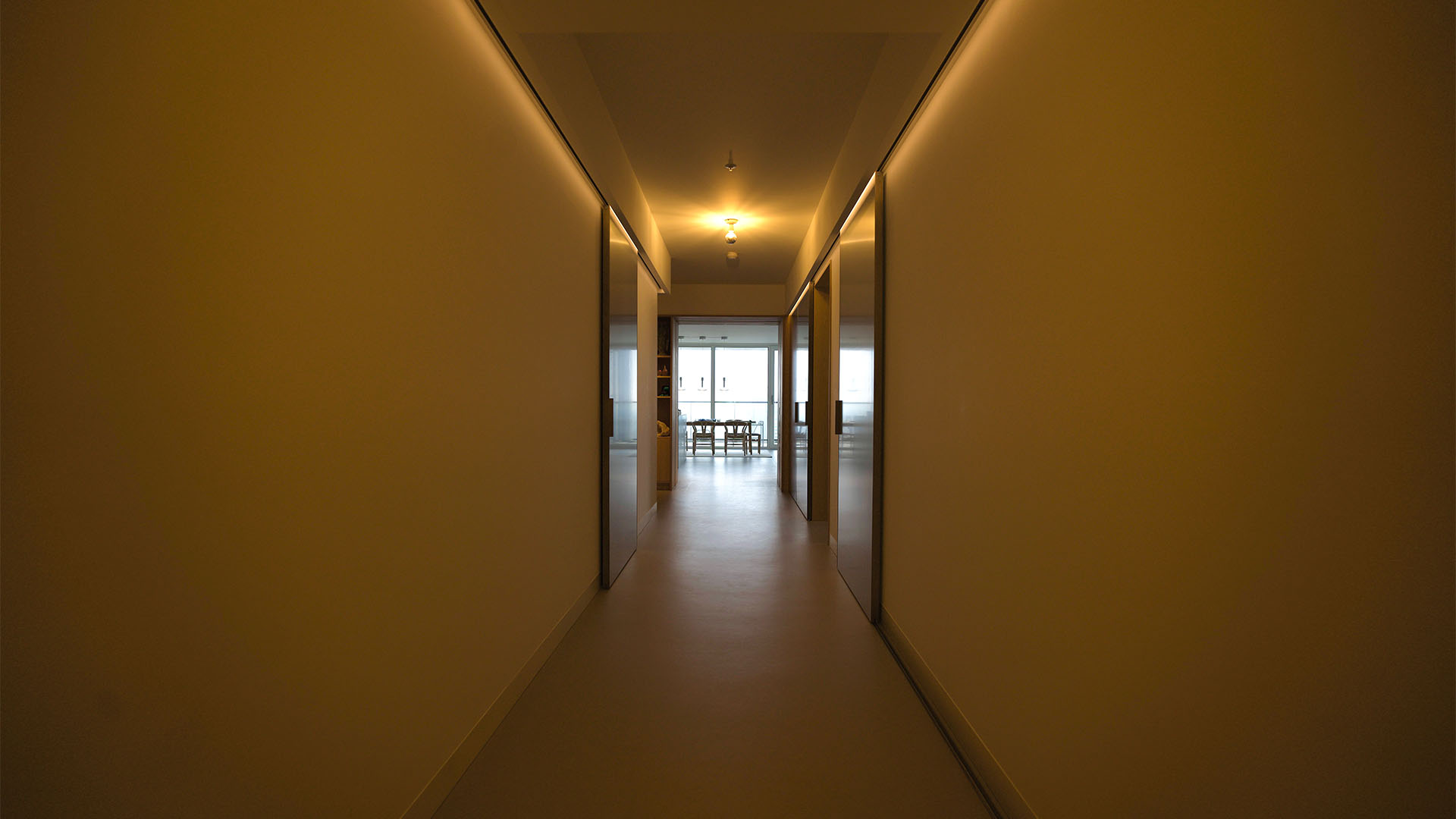 Maaskant meubel- en interieurbouw - projecten - wonen - Zalmhaventoren - Rotterdam - appartement - hal