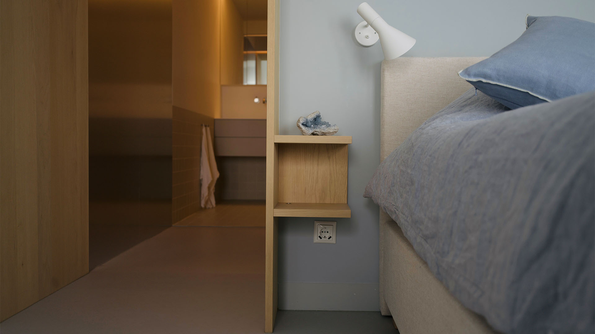 Maaskant meubel- en interieurbouw - projecten - wonen - Zalmhaventoren - Rotterdam - appartement - slaapkamer